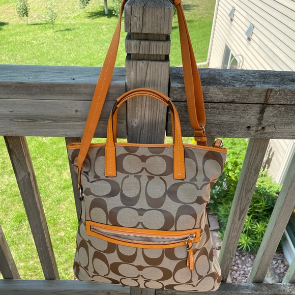 🧡Signature COACH hand bag - Picture 7 of 13